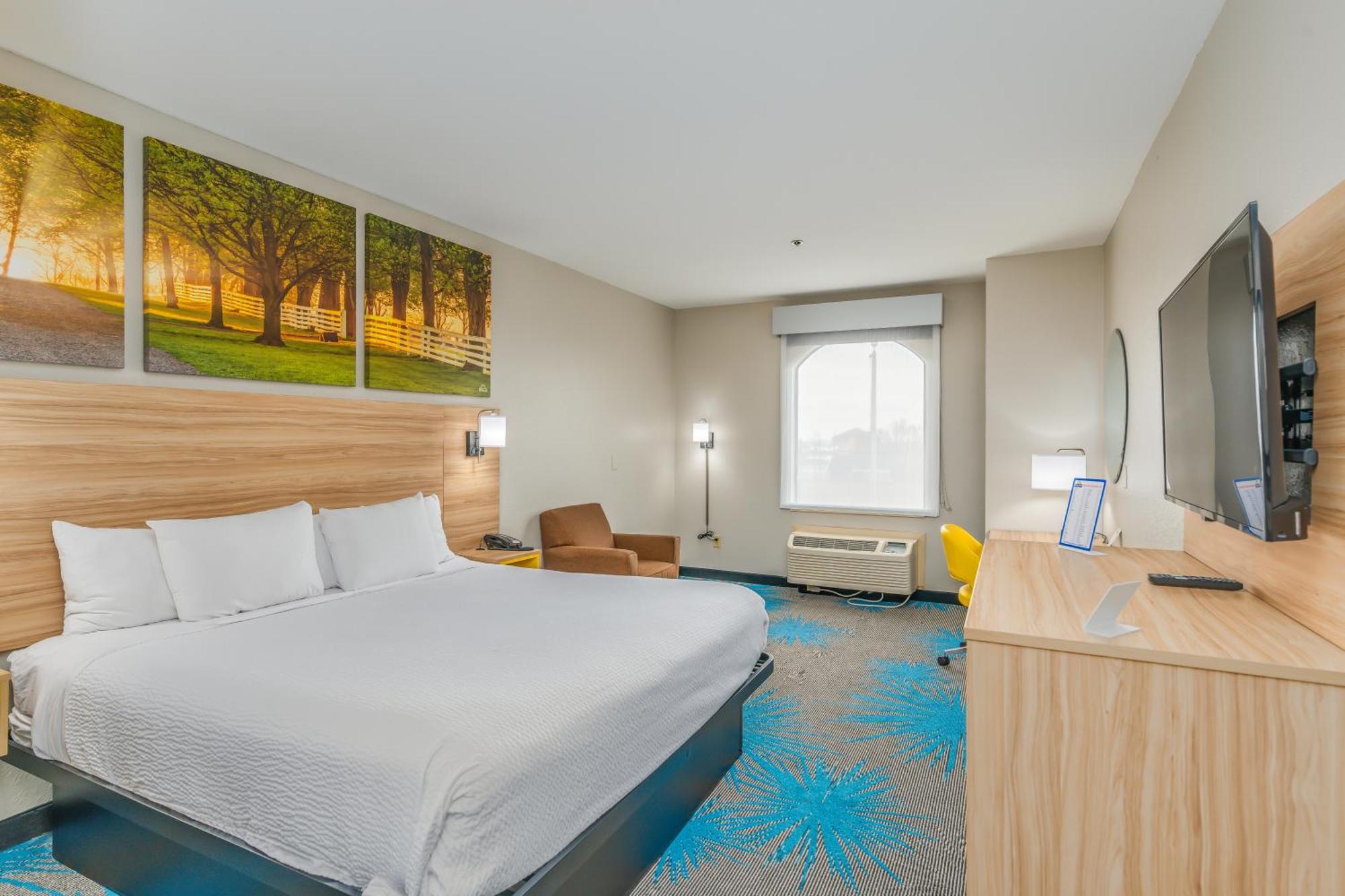 Days Inn & Suites By Wyndham Prattville-Montgomery מראה חיצוני תמונה