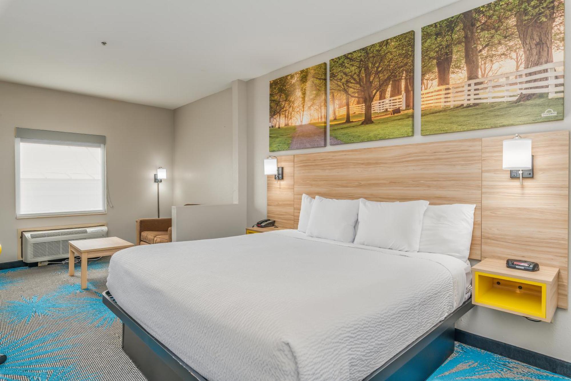 Days Inn & Suites By Wyndham Prattville-Montgomery מראה חיצוני תמונה