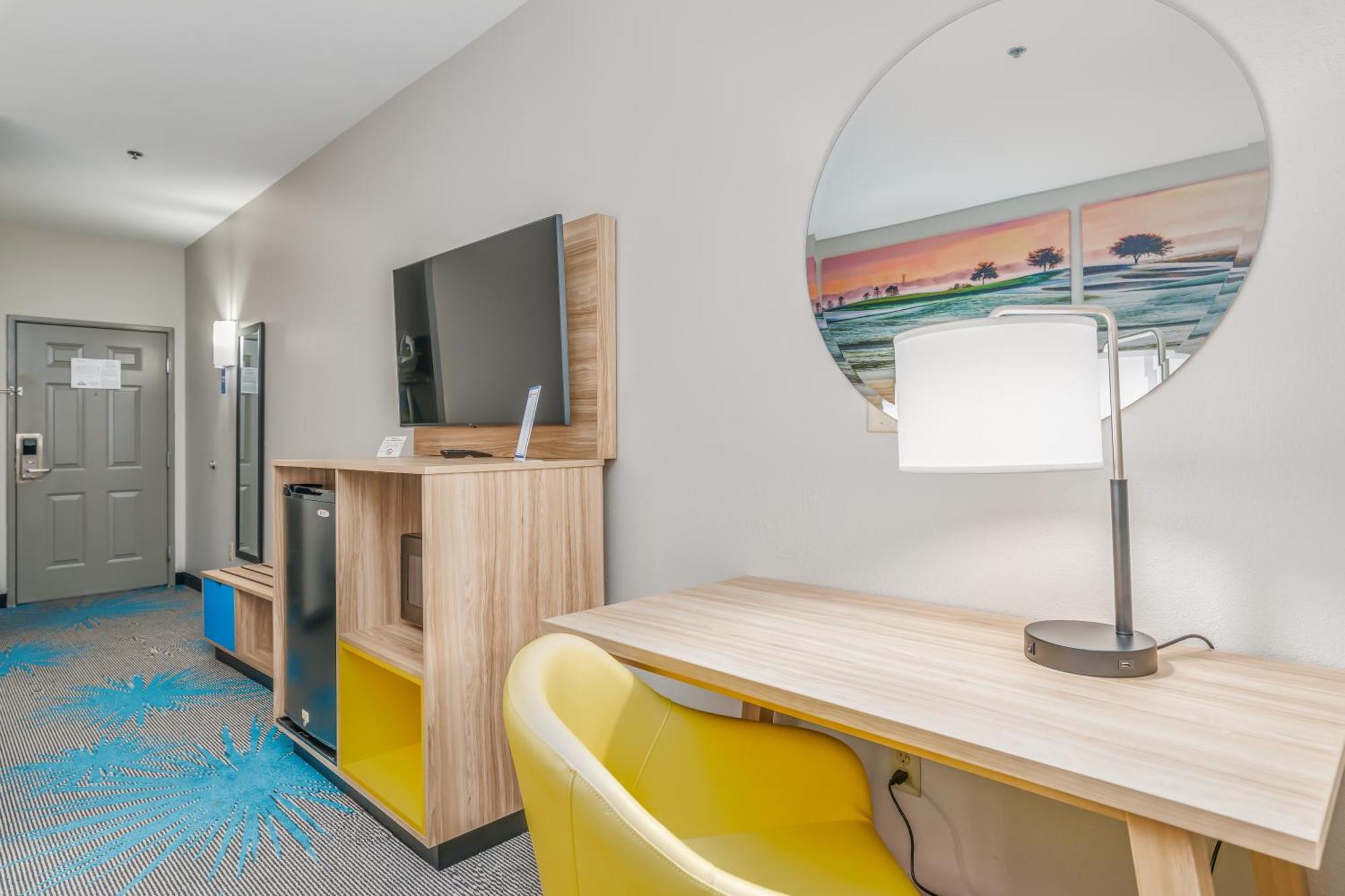 Days Inn & Suites By Wyndham Prattville-Montgomery מראה חיצוני תמונה
