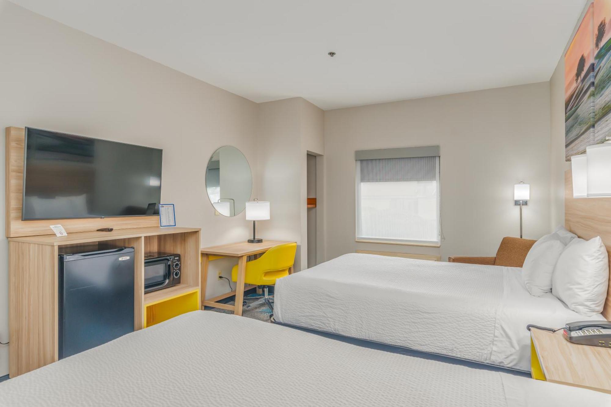 Days Inn & Suites By Wyndham Prattville-Montgomery מראה חיצוני תמונה
