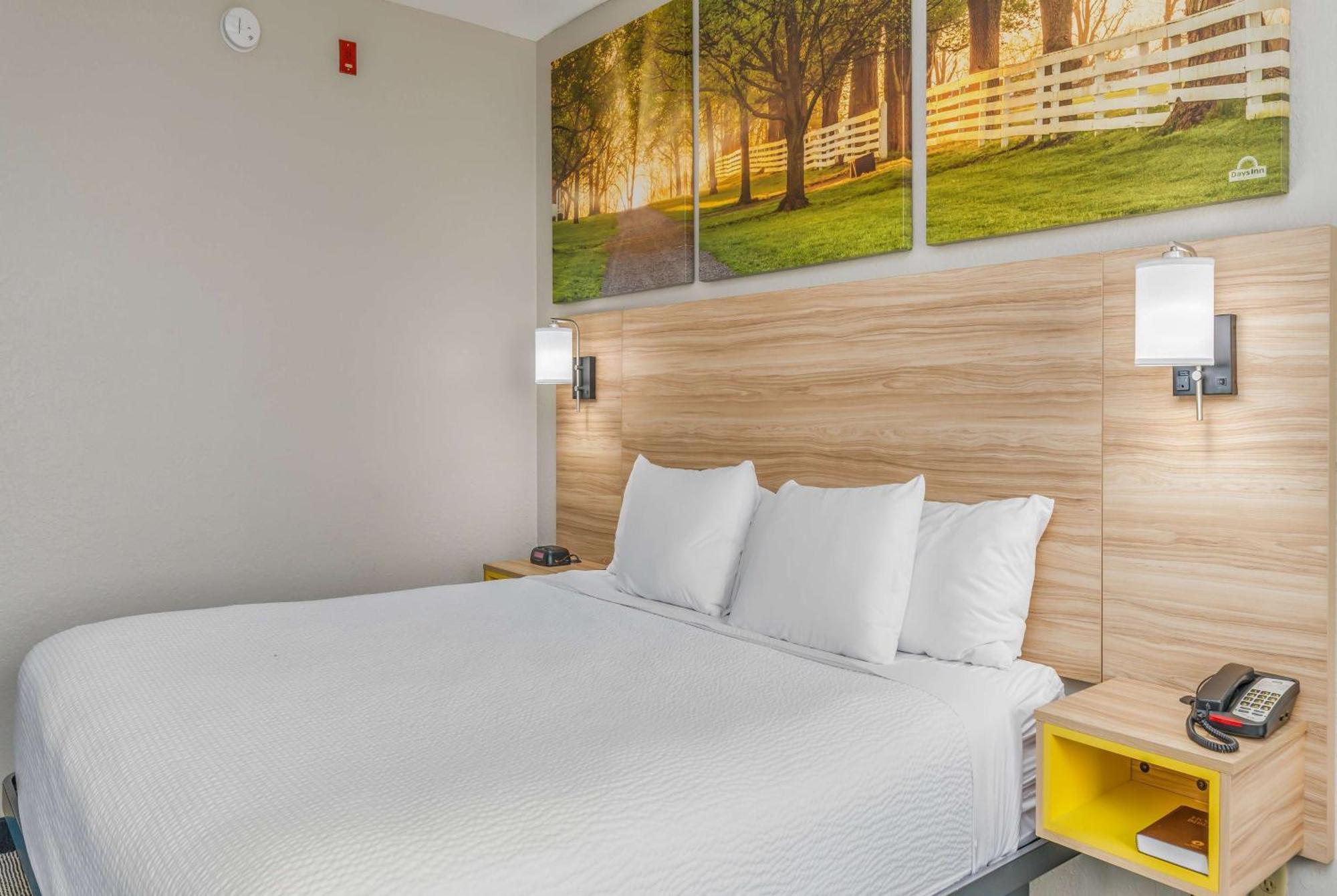 Days Inn & Suites By Wyndham Prattville-Montgomery מראה חיצוני תמונה