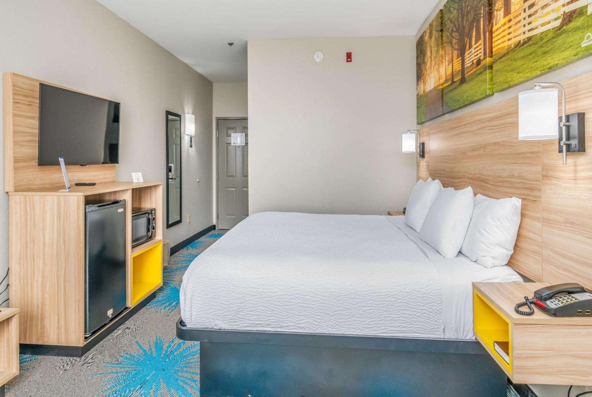 Days Inn & Suites By Wyndham Prattville-Montgomery מראה חיצוני תמונה